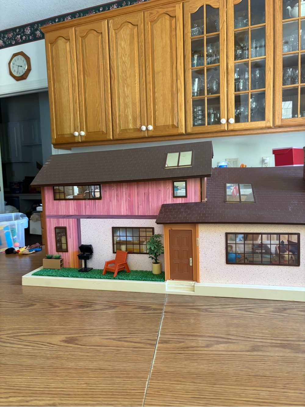 Vintage 1970–80 Tomy Smaller Home and Garden Dollhouse